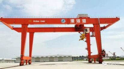   衛(wèi)華起重，飛天入海！